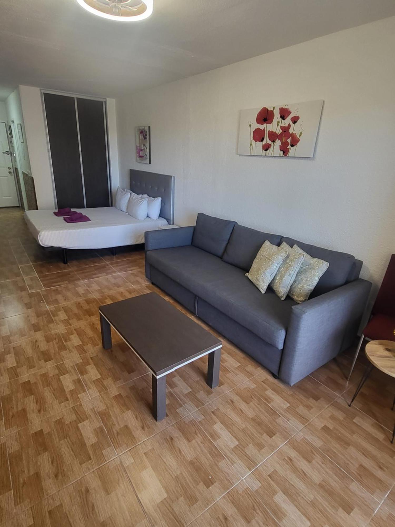 Tropic Apartments En Castle Harbour Лос-Крістіанос Екстер'єр фото